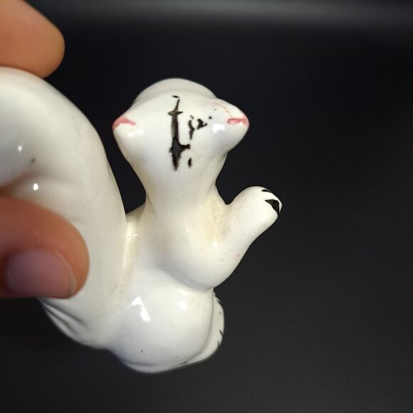 Vintage Ceramic Squirrel Japan Figurine White With Pink inner Ears - Picture 13 of 16